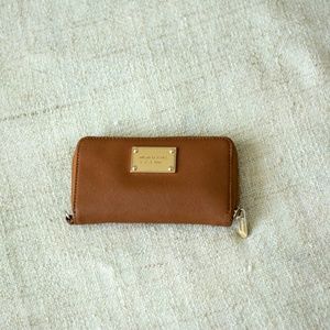 Michael Kors Wristlet Wallet